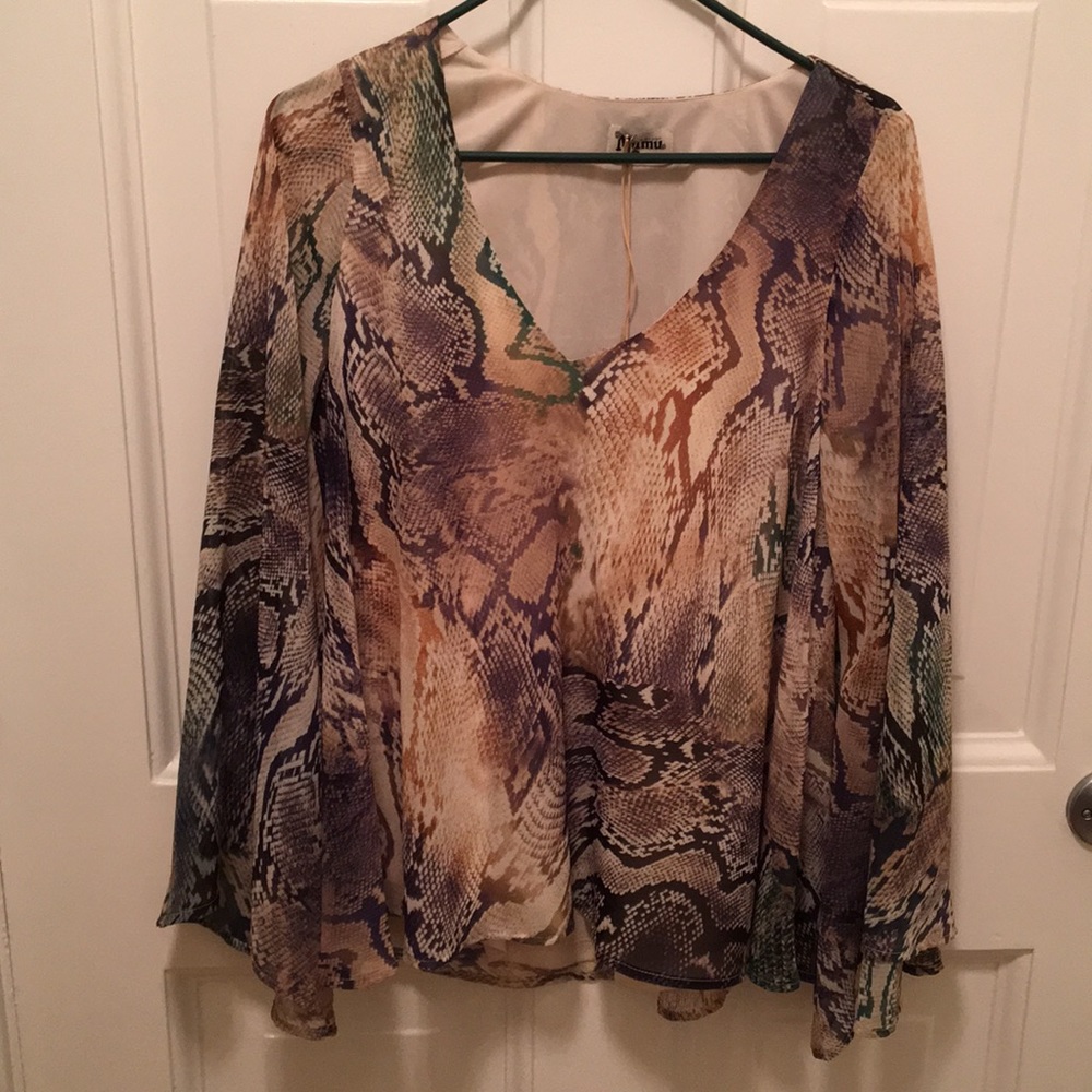 Show Me Your Mumu Snake Print Flowy Top Medium 🐍